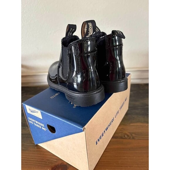 Blundstone Kids Elastic Sided Boot Black Patent- SZ 2 AUS/UK -3 US-NIB - Picture 3 of 4
